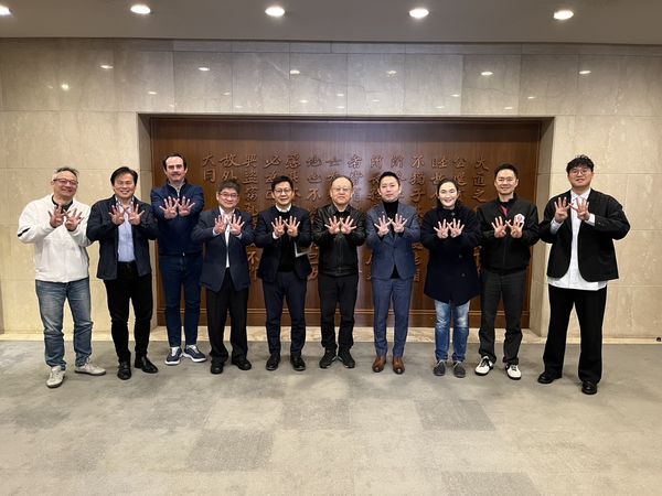 合力形成更